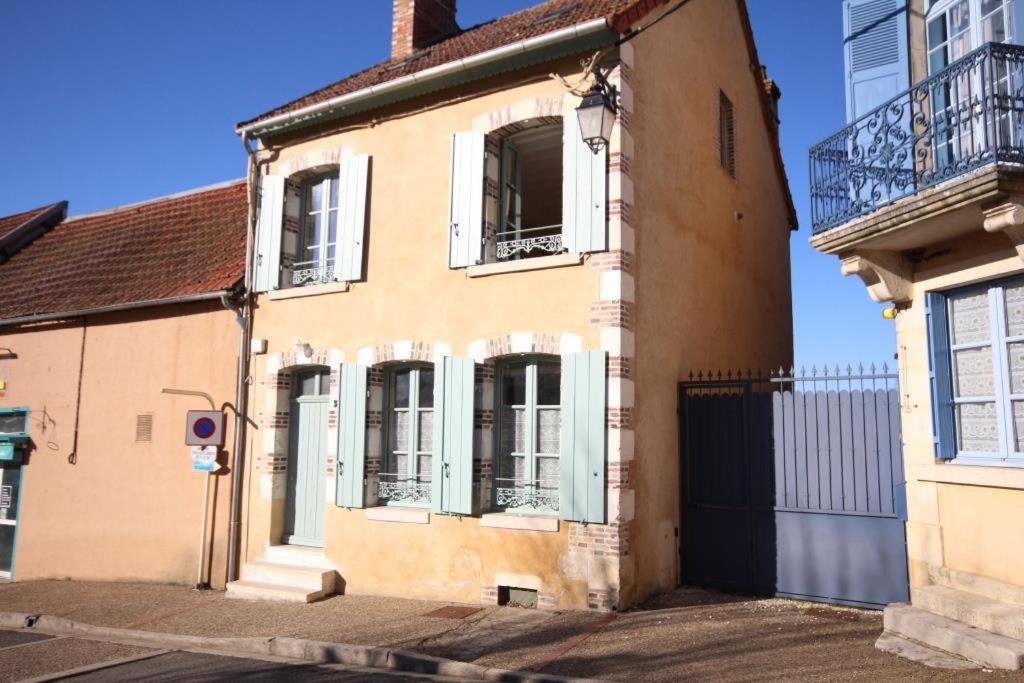 La Maison D'A Cote Saint-Amand-en-Puisaye Exterior foto