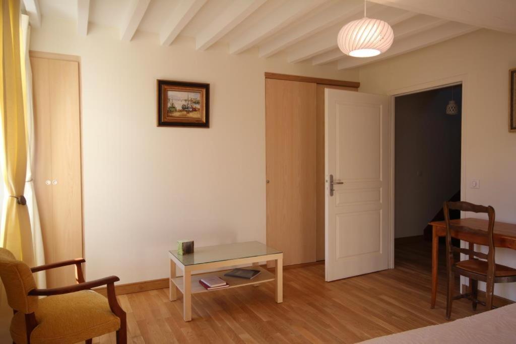 La Maison D'A Cote Saint-Amand-en-Puisaye Exterior foto